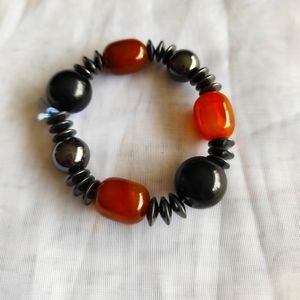 4/$20💥Black & Amber Beaded Stretch Bracelet